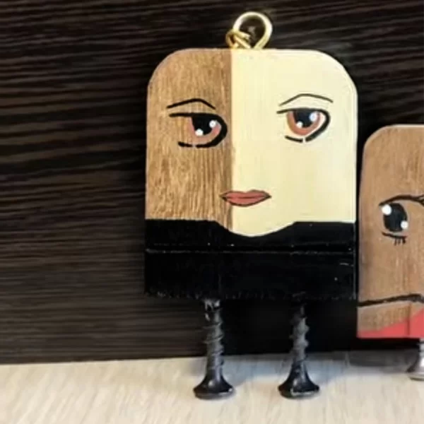 جاسوئیچی چوبی